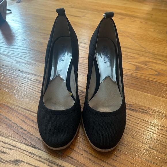 Michael Kors Espadrille wedges -size 8.5 - Picture 3 of 7